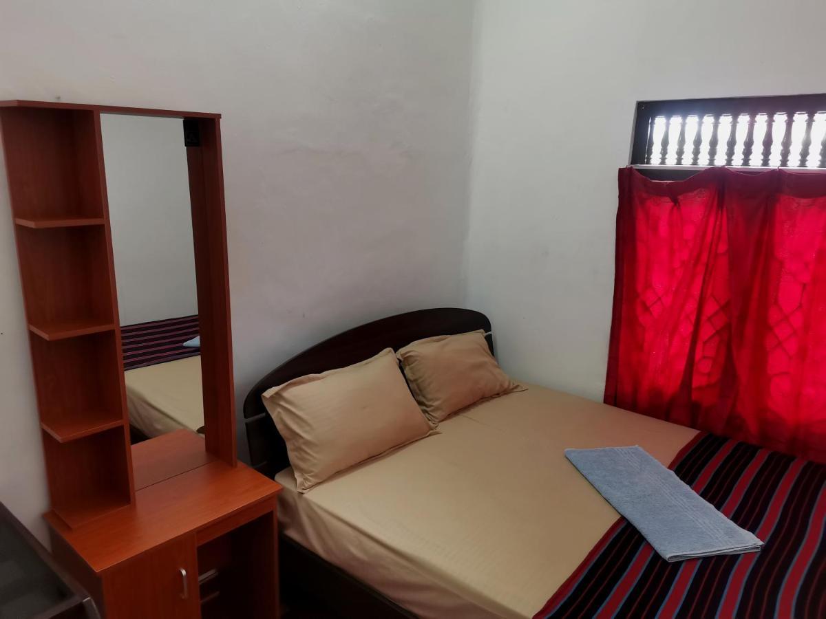 Nallur Holidays Inn Jaffna Kültér fotó