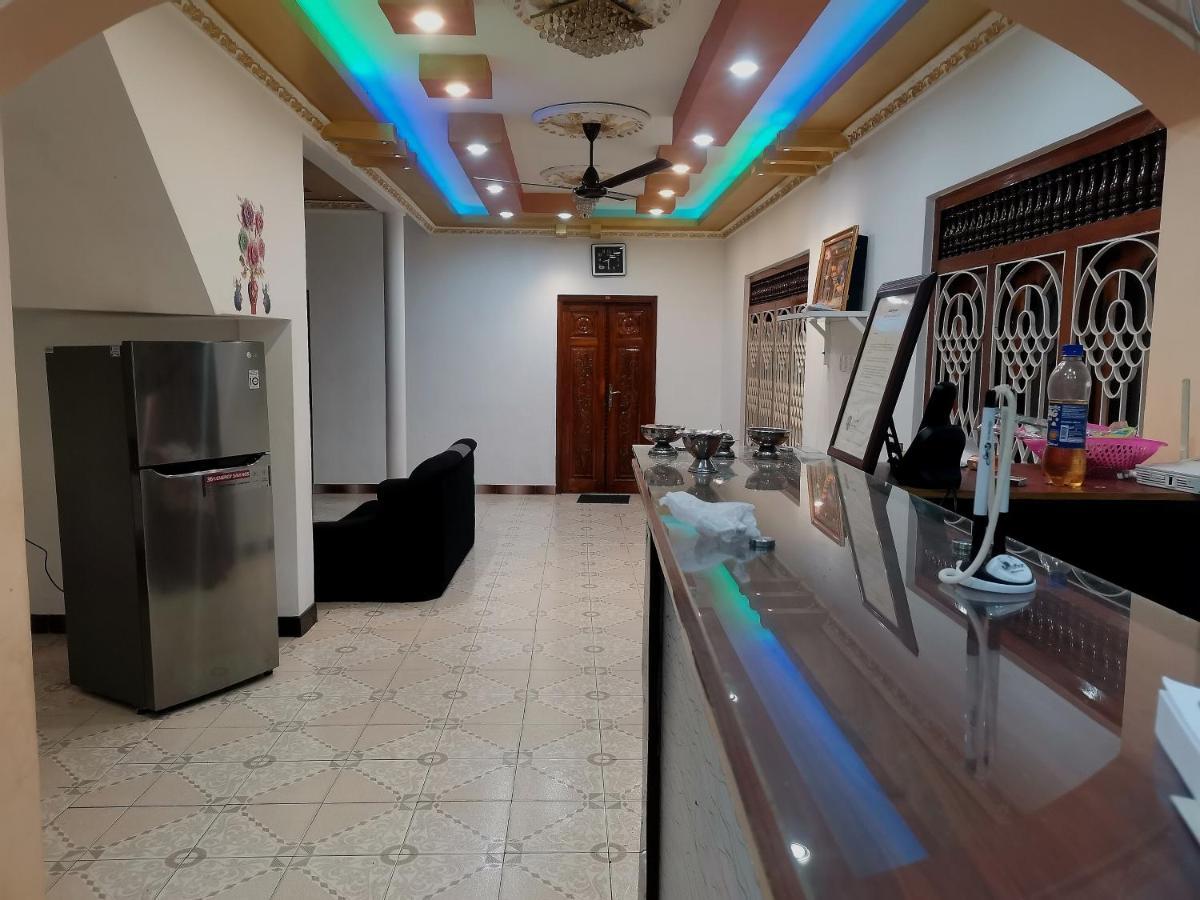 Nallur Holidays Inn Jaffna Kültér fotó