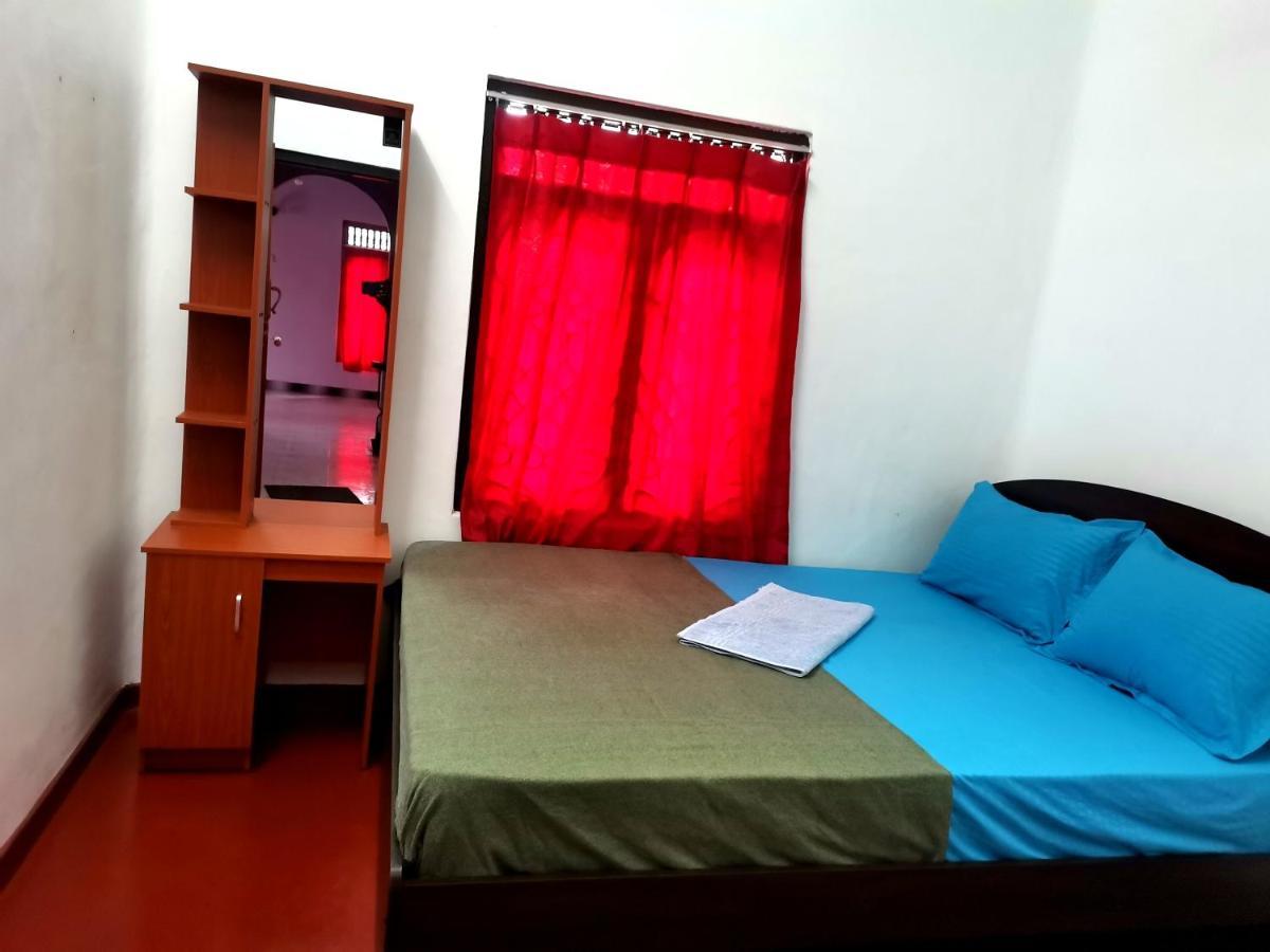 Nallur Holidays Inn Jaffna Kültér fotó