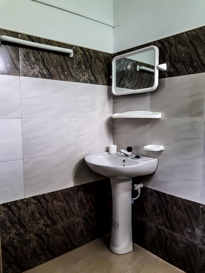Nallur Holidays Inn Jaffna Kültér fotó